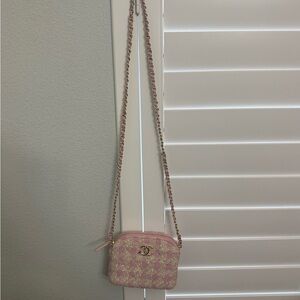 New Chanel gwp Pink Tweed Crossbody Bag does not fit phone